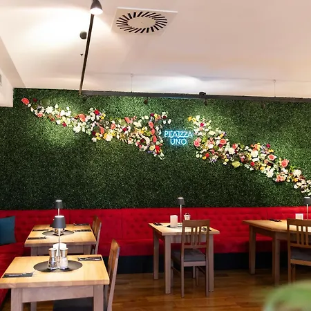 Abasto & Hotell Maisach (Bavaria)
