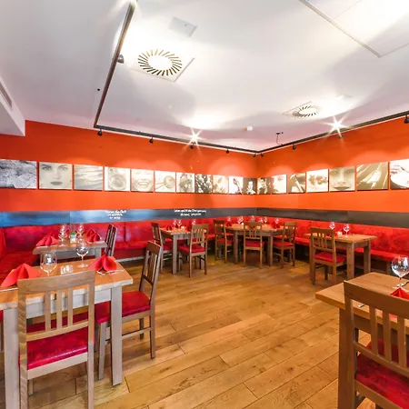 Abasto & 3* Maisach (Bavaria)