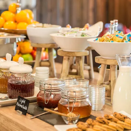 Ξενοδοχείο Abasto & 3*